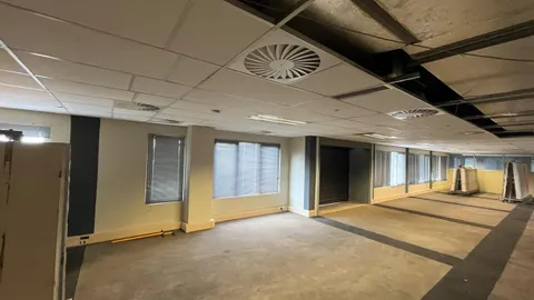 WhatsApp Image 2025-10-23 at 13.52.39 (3).